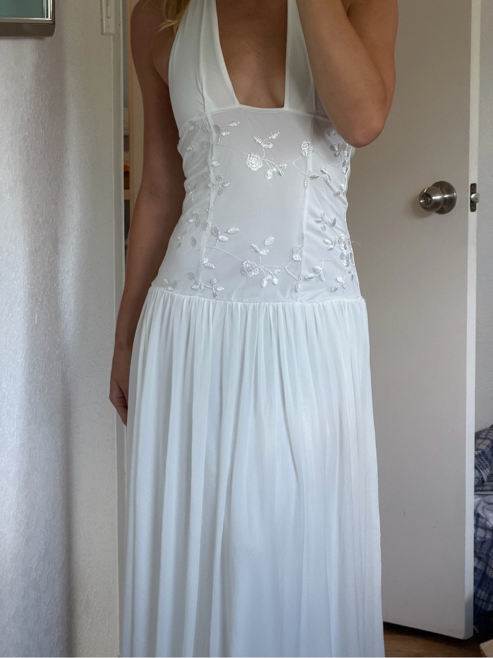 Drop waist lace White Halter Maxi Dress with Embroidered Bodice BRIDAL - Picture 5 of 7